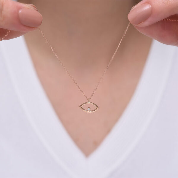 Göz pırlanta ve altın kolye