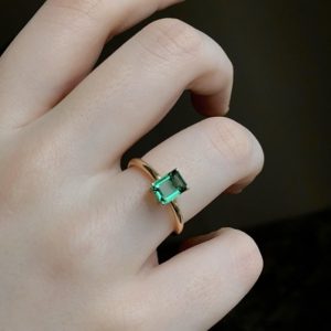 Kuvars Zümrüt Altın Yüzük