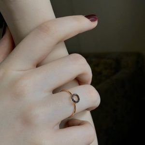 Yuvarlak Siyah Pırlanta Yüzük