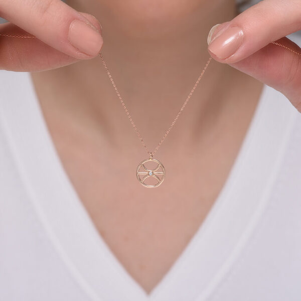 Özgürlük pırlanta ve altın kolye