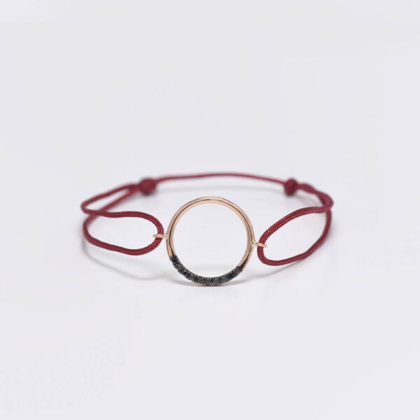 Yuvarlak Siyah Pırlanta ve Altın İp Bileklik