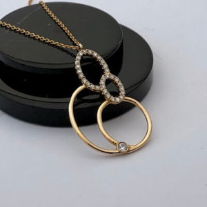 Mutlu Aile Pırlanta Kolye