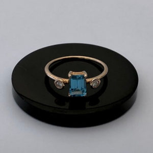 Topaz ve Pırlanta Yüzük