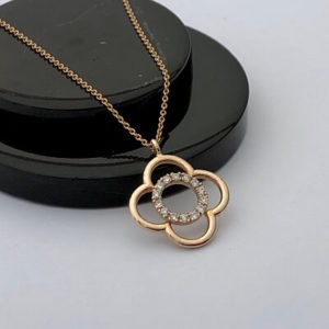 Yonca Pırlanta Kolye