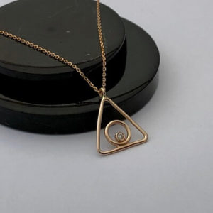 Üçgen Pırlanta Kolye