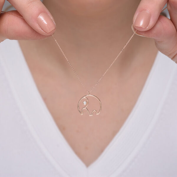 Fil pırlanta ve altın kolye