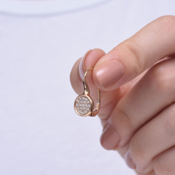 Tasarım pırlanta ve altın küpe