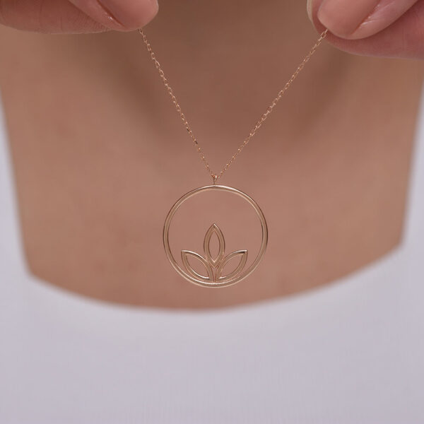 Lotus altın kolye