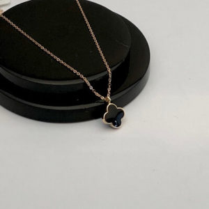 Mineli Yonca Altın Kolye