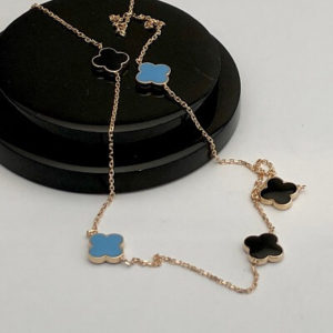 Mineli Yonca Altın Kolye