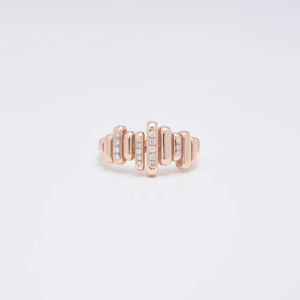 Çubuk pırlanta ve altın yüzük