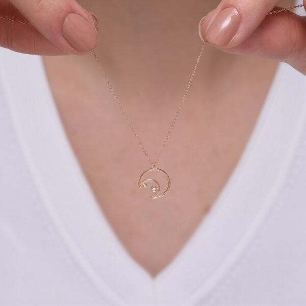 Ay pırlanta ve altın kolye