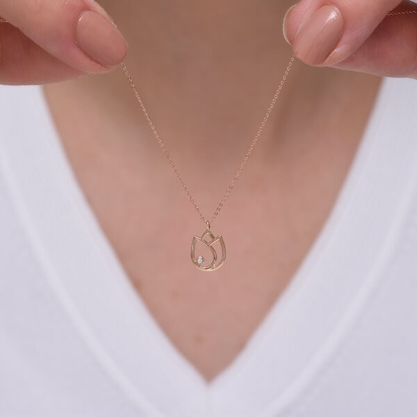 Lale pırlanta ve altın kolye