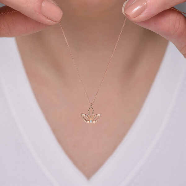 Lotus pırlanta ve altın kolye