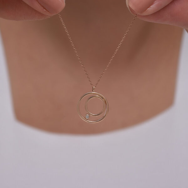 Yuvarlak Pırlanta ve altın kolye