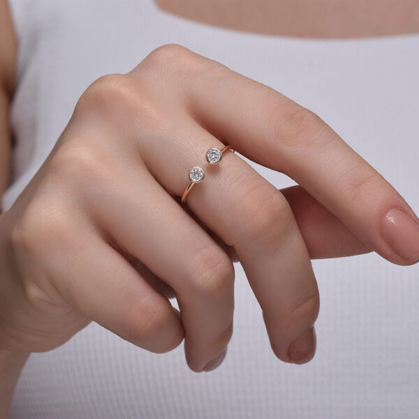 İki taş pırlanta ve altın yüzük