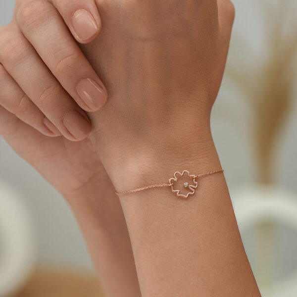 Çiçek pırlanta ve altın bileklik