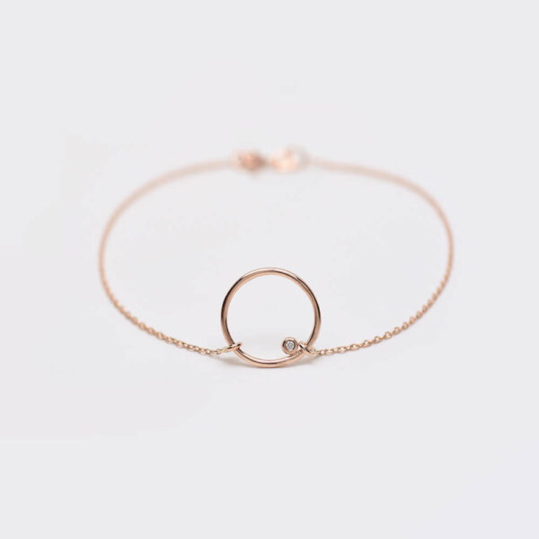 Yuvarlak pırlanta ve altın bileklik