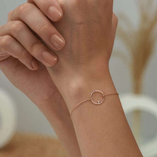 Yuvarlak pırlanta ve altın bileklik