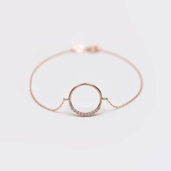 Yuvarlak pırlanta ve altın bileklik